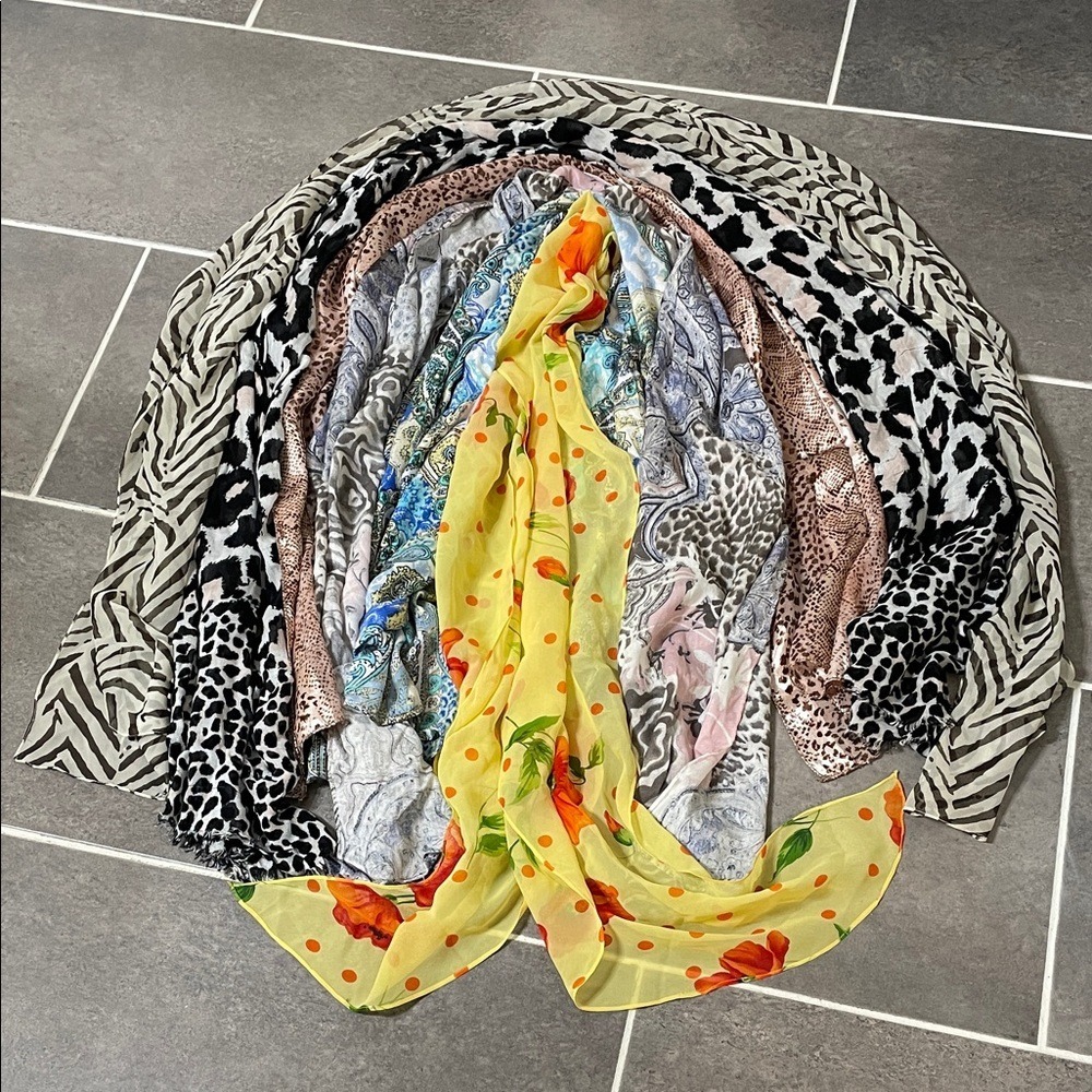 12 Vintage Scarf Collection‎